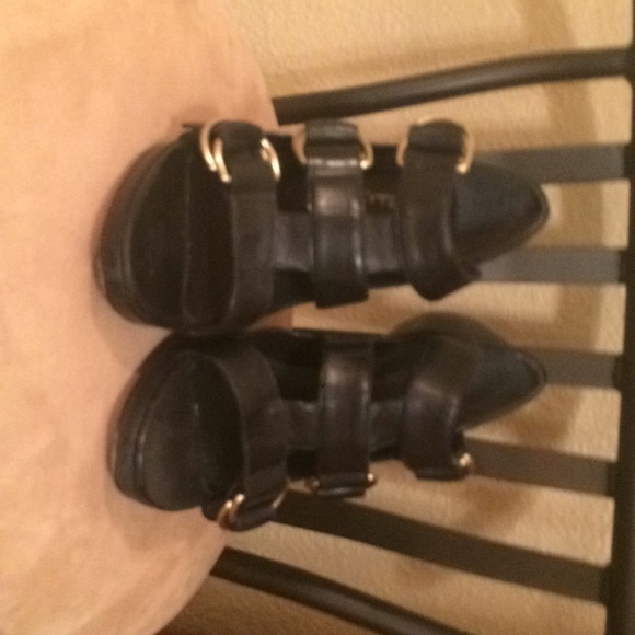 Cole-Haan 4” black heels with buckle accents - Picture 1 of 3